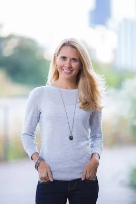 Actor casting headshot outdoors in Chicago