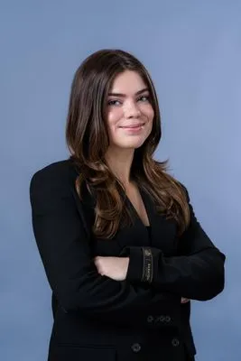 Confident teen headshot for casting